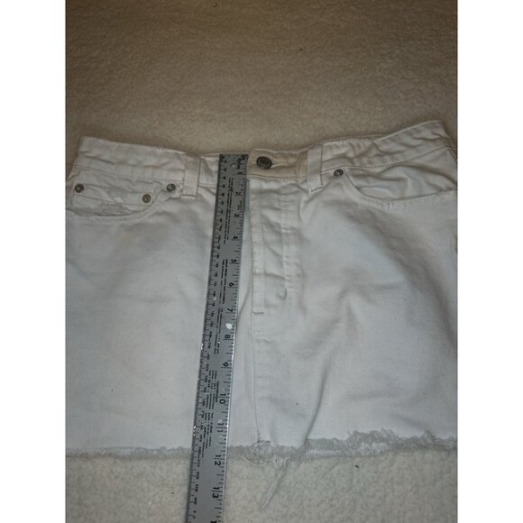 We the Free Denim White Mini Skirt Women's Sz 29 Distressed raw Hem Button Fly - Picture 2 of 5